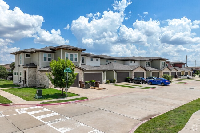 Primary Photo - Veranda Townhomes