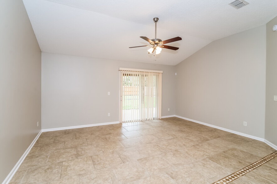 Building Photo - 2917 Thorncrest Dr
