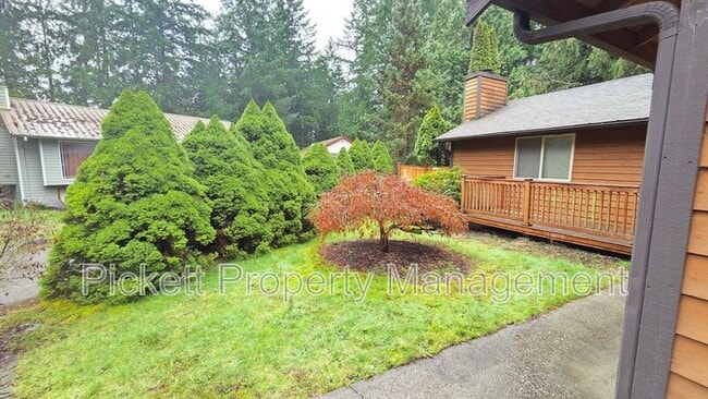 Building Photo - 565 NW Carolyn Ln