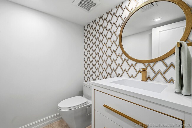 Building Photo - 2727 S Ocean Blvd