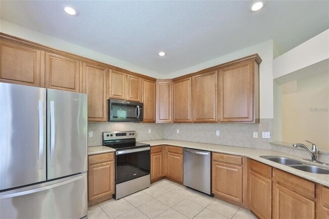 Building Photo - 7001 Interbay Blvd