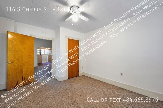 Building Photo - 116 S Cherry St