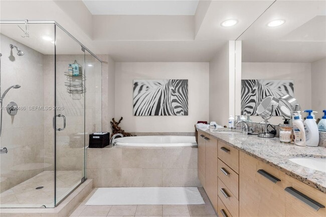 Building Photo - 1830 S Ocean Dr