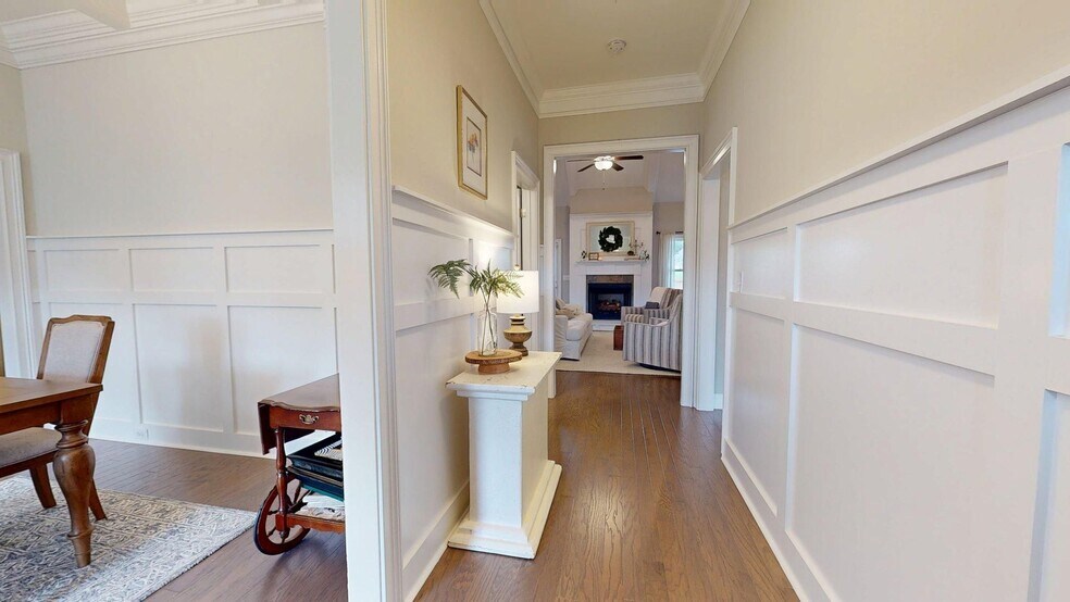 Building Photo - Towne Lake Subdivision
