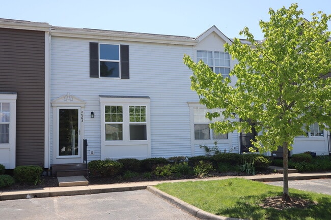 Building Photo - 4963 Singleton Dr
