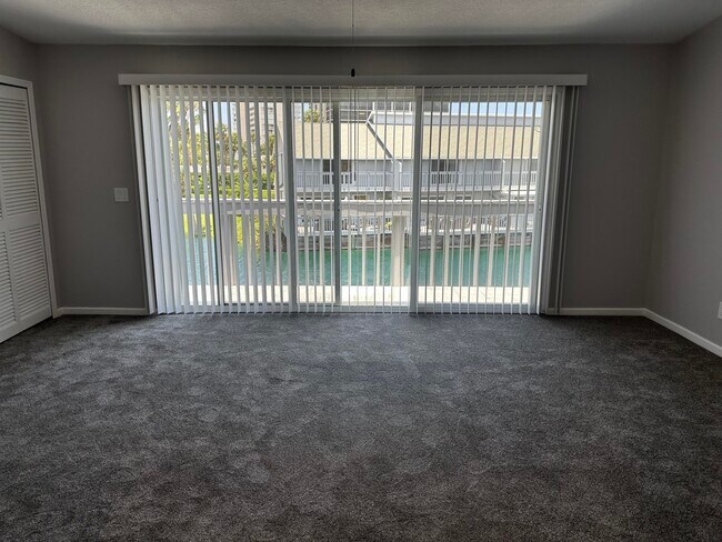 Building Photo - 4949 N Hwy A1A