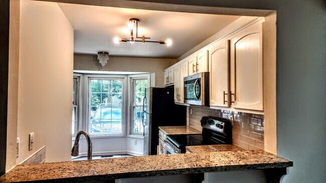 Kitchen - 5034 Laurel Bridge Dr SE