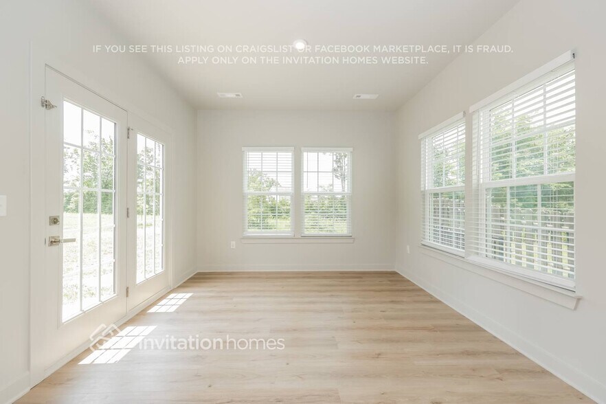 Building Photo - 6550 Palm Warbler Dr