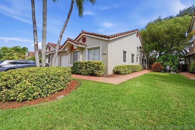 Building Photo - 7618 Pinewalk Dr S