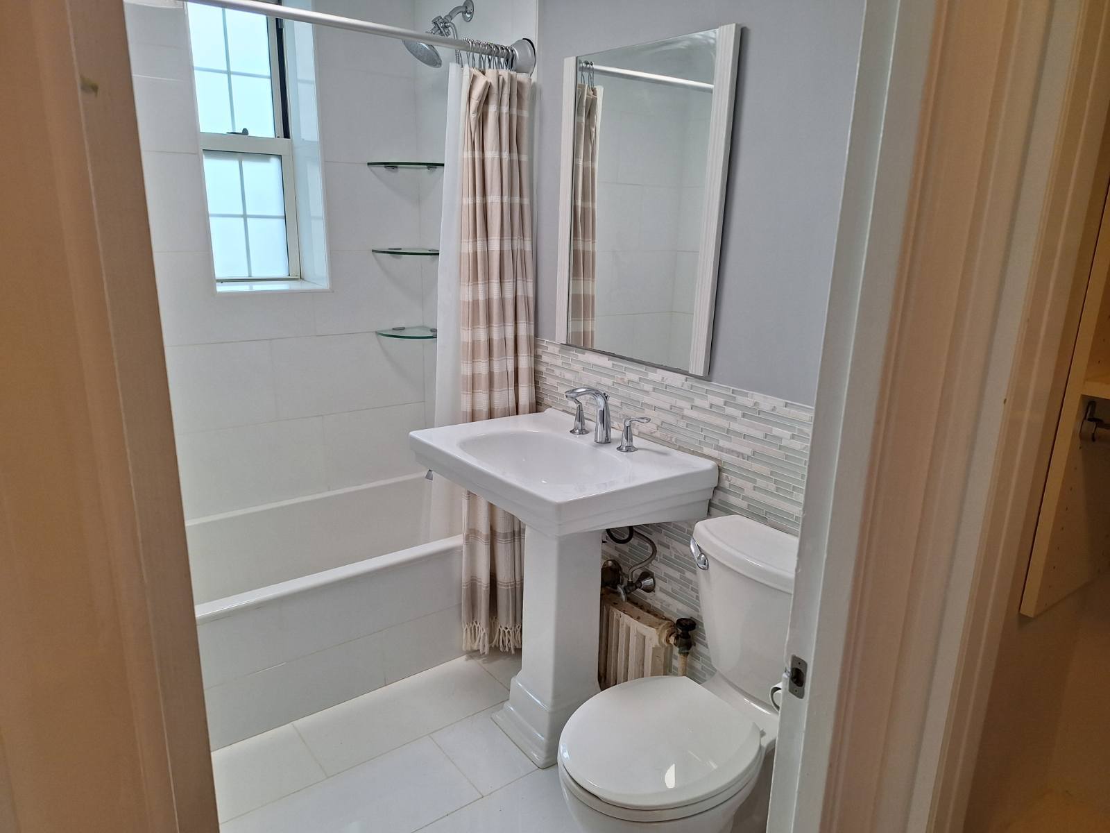 Building Photo - 1485 Beacon St