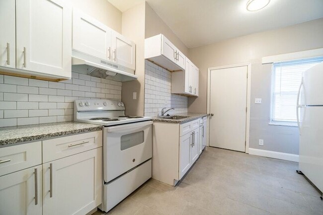 Primary Photo - 3334 Maize Rd