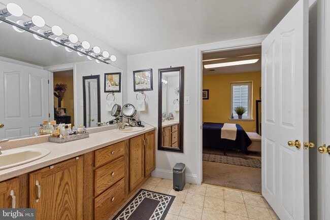 Building Photo - 301 Sturtons Ln