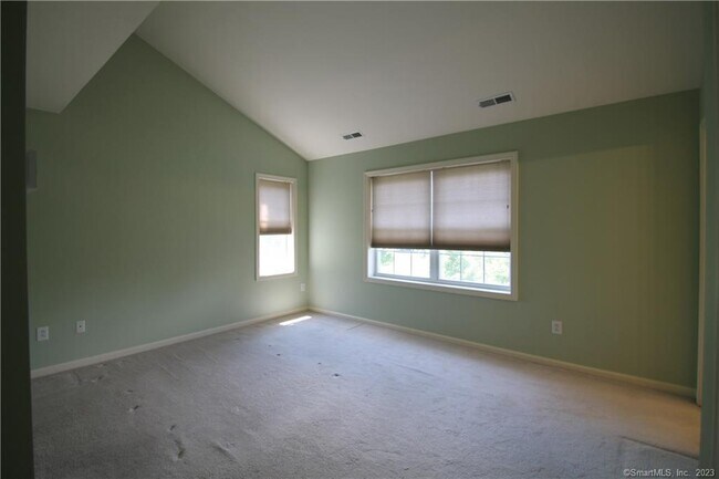 Building Photo - 1001 Cypress Dr
