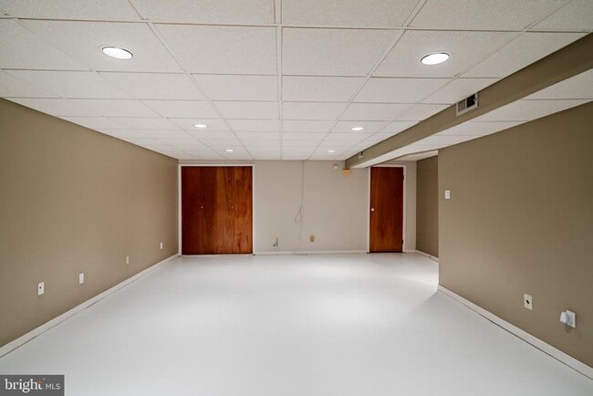 Building Photo - 801 Winchester Ct