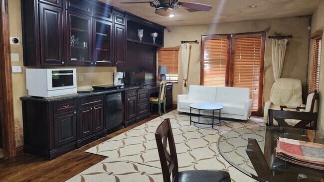 Building Photo - Fully Furnished! Charming 1BED/1BATH private space located in the desirable North Scottsdale !