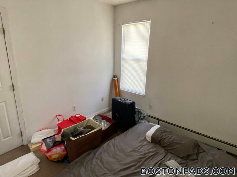 Building Photo - 58 Mansfield St