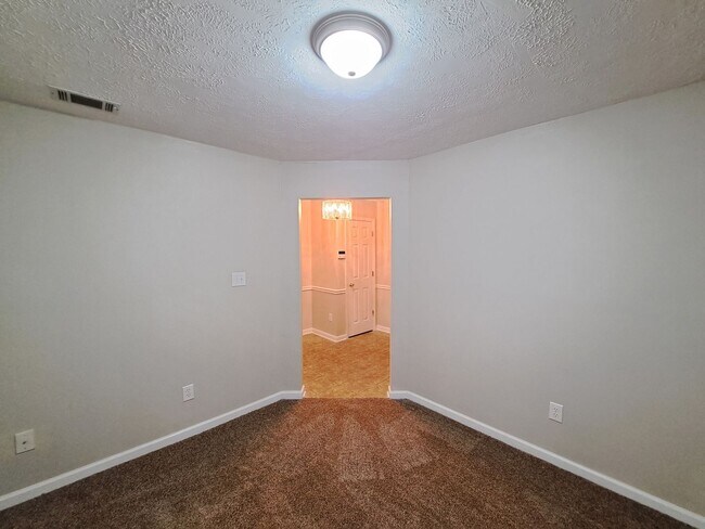 Building Photo - 7607 Pleasantville Way