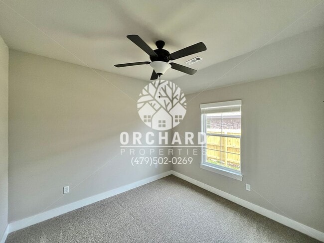 Building Photo - Tontitown- Single-Family Home- Desirable Huntley Plan