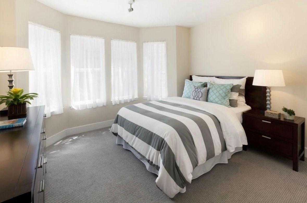 Building Photo - 269 Hickory St