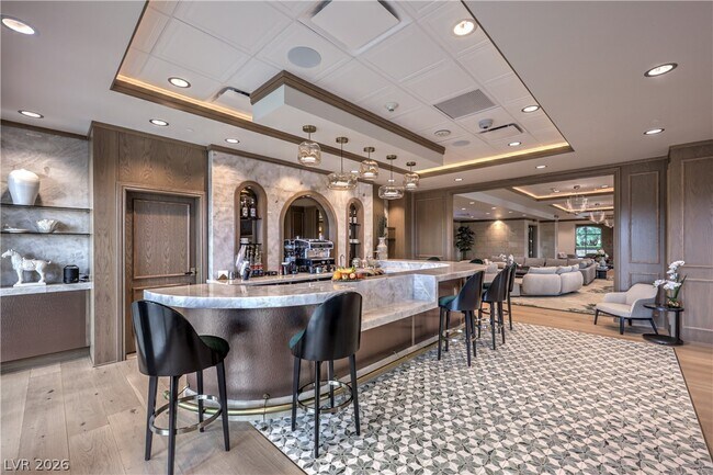 Building Photo - 9101 Alta Dr