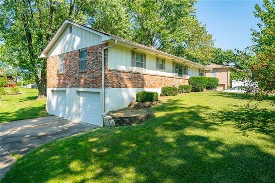 Building Photo - 7416 N. Central St.