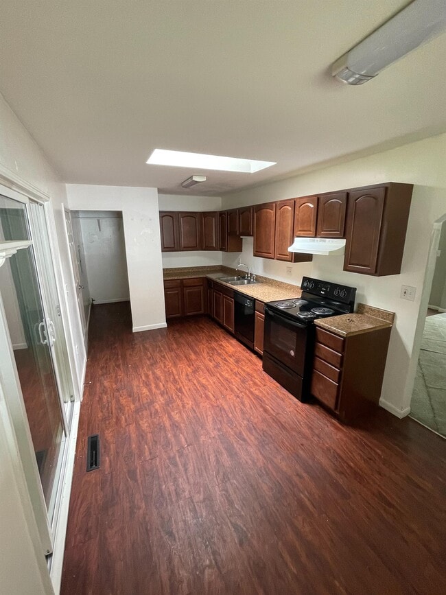 Building Photo - 5399 Inlet Dr