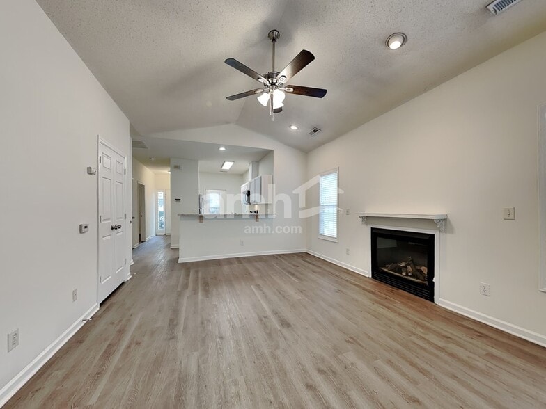 Building Photo - 108 Cameron Way Cir