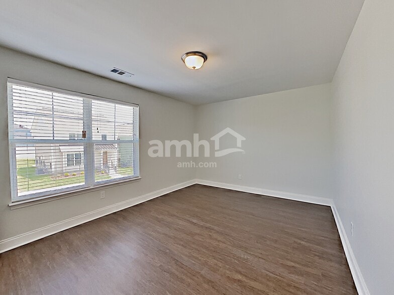 Building Photo - 5232 Tupelo St