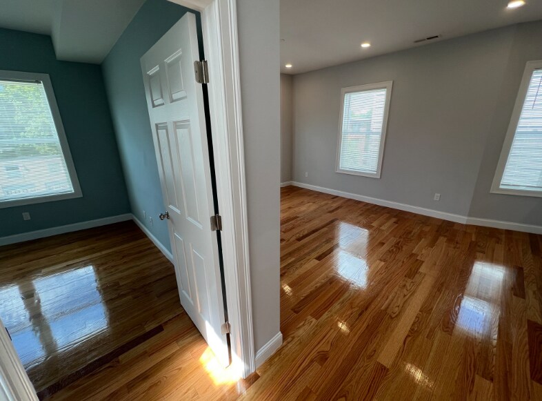 Building Photo - 126 Cross St