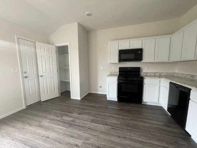 Building Photo - 2609 S Silver St