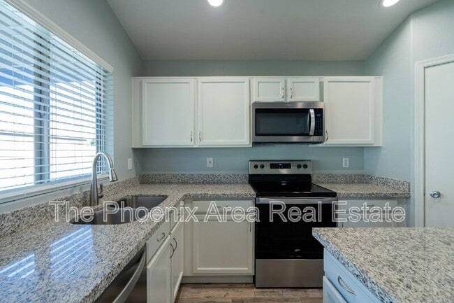 Building Photo - 1362 N McKenna Ln