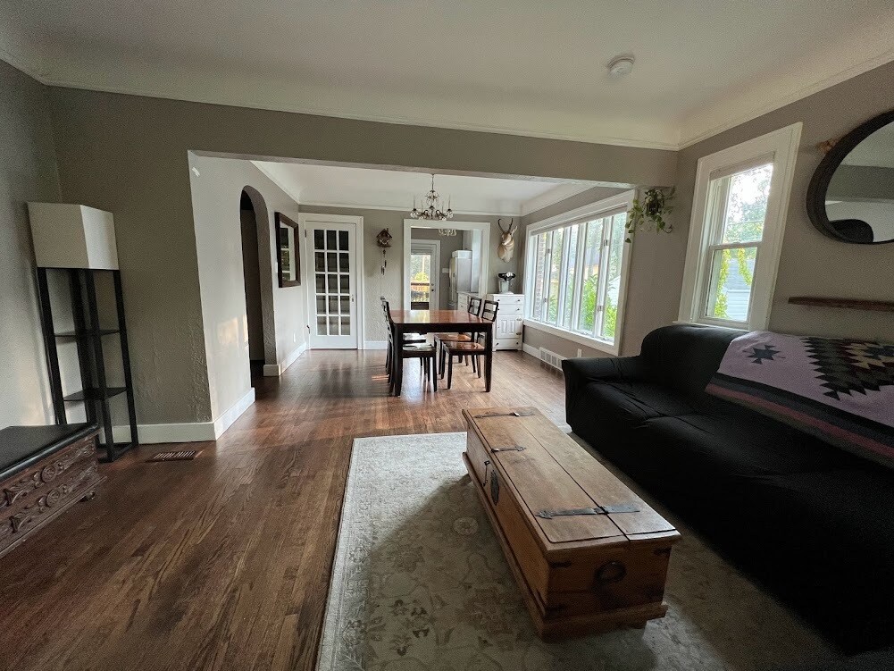 living room looking into kitchen - 1334 Northway St