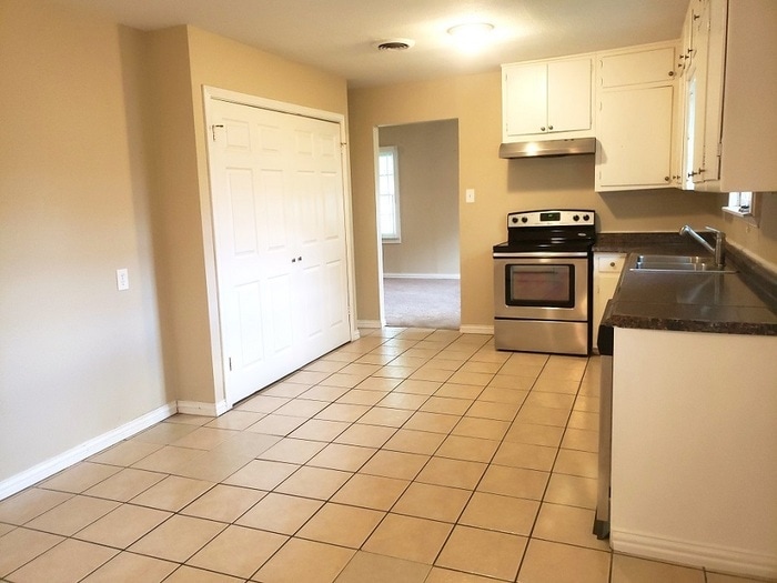 Building Photo - 3758 Denton Hwy