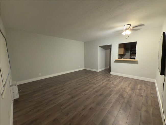 Building Photo - 600 Layne Blvd