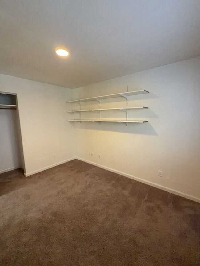 Building Photo - 3121 Matthew Ln