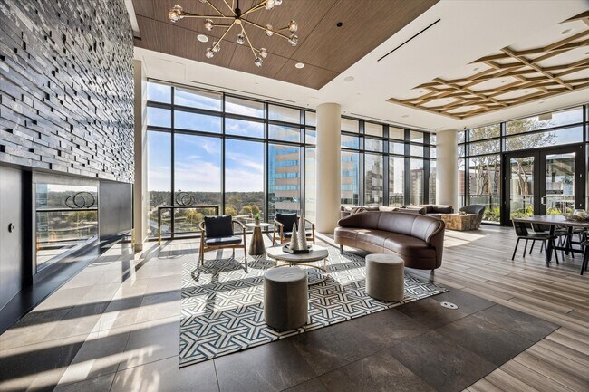 Building Photo - 9757 Katy Fwy