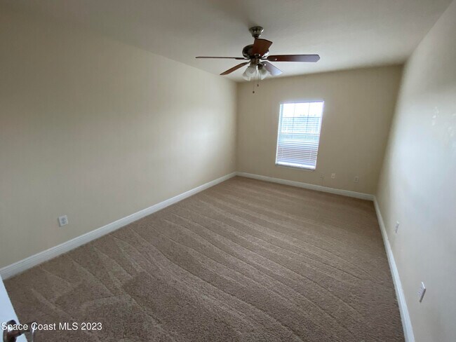 Building Photo - 6124 Serene Pl