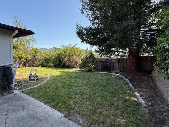 Building Photo - RENTED - 3 Bedroom Ranch Style Home in El ...