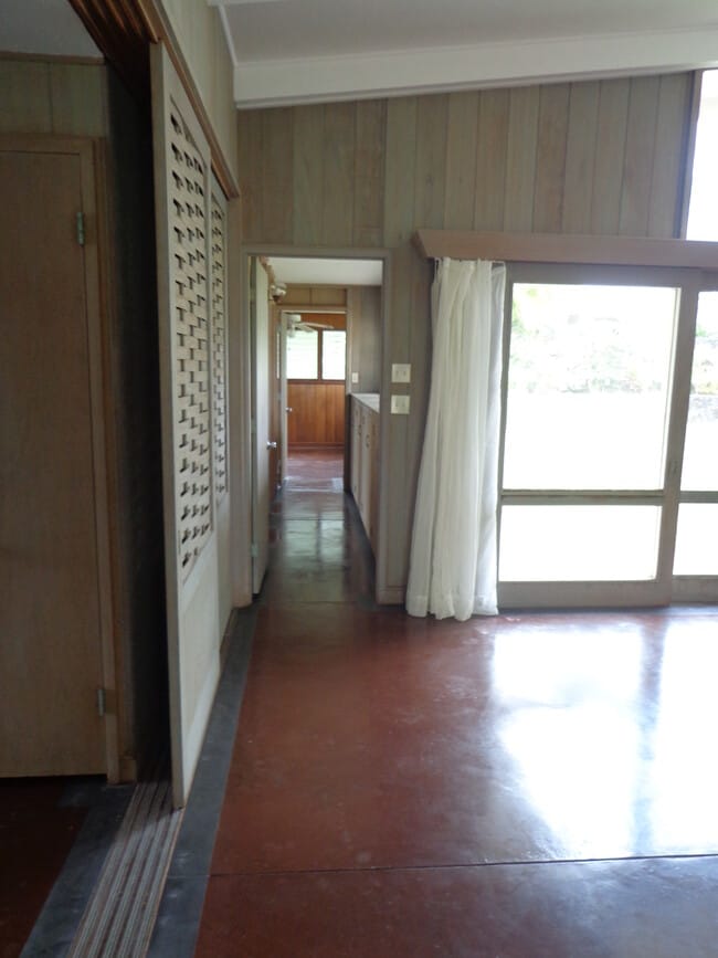 Building Photo - 420 N Kalaheo Ave