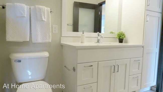 Building Photo - 5709 Rowland Rd