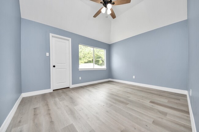 Building Photo - 16203 Broken Timber Cir