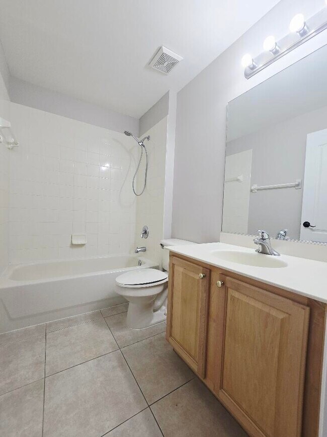 Building Photo - 152 Canterbury Pl