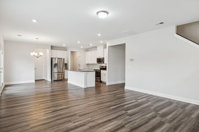Building Photo - Clover Glen Rental
