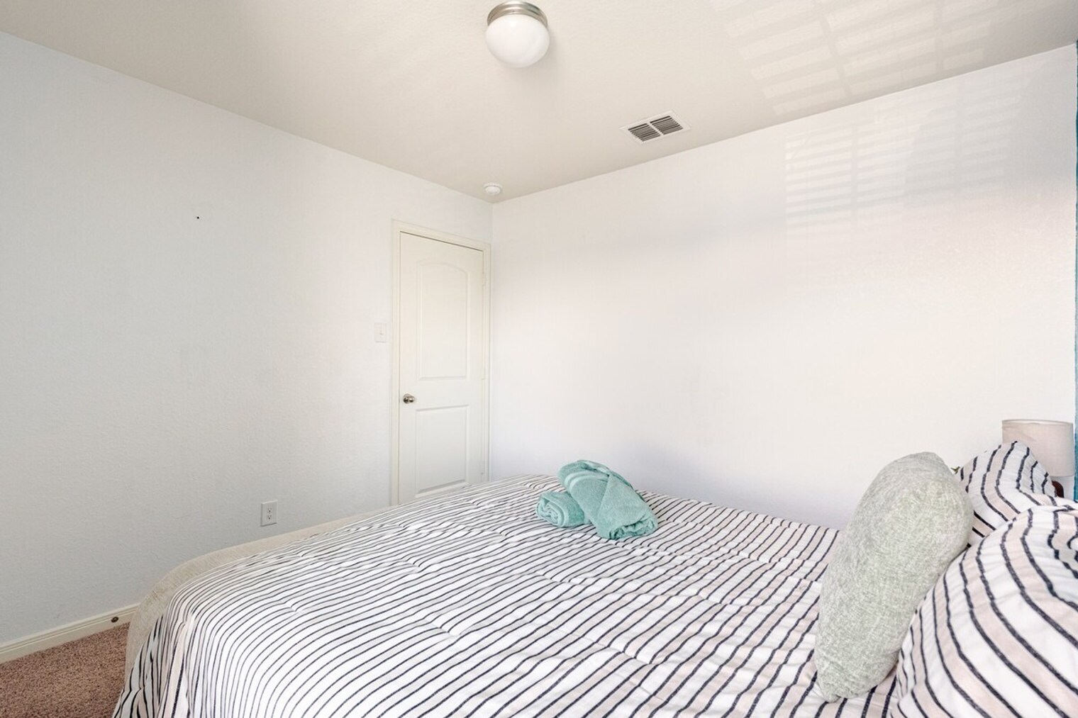 Building Photo - 3203 Spice Meadow