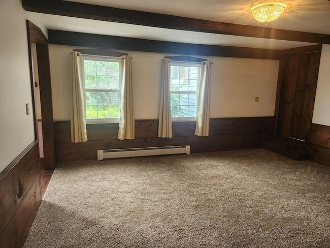 Building Photo - 285 Main St