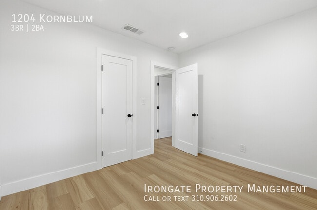 Building Photo - 1204 Kornblum-