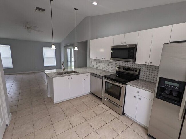 Building Photo - Beautiful 3/2 Home in Riverview, FL