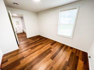 Building Photo - 705 S B Ave