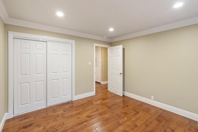 Building Photo - 2726 El Prado Rd