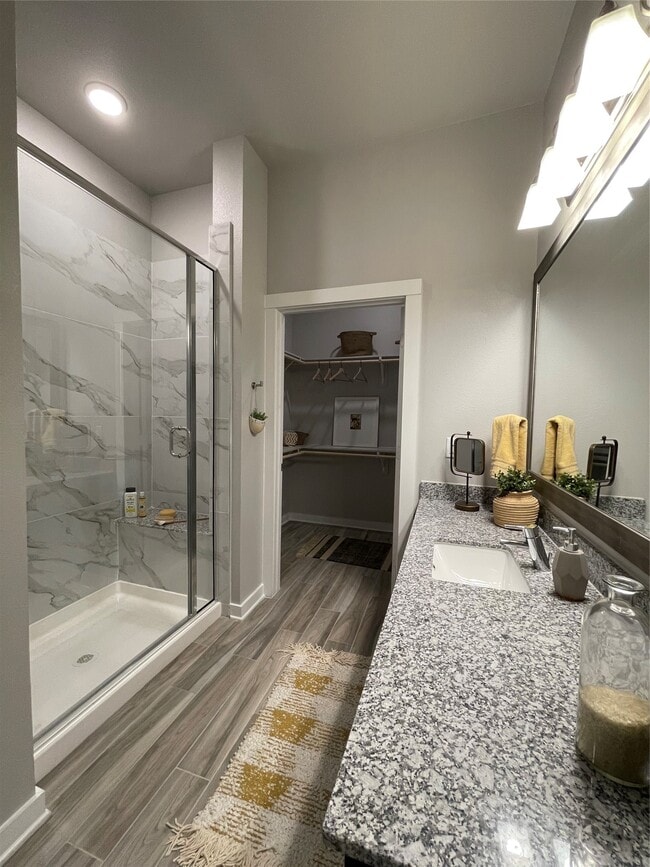 Building Photo - 12840 Jones Rd